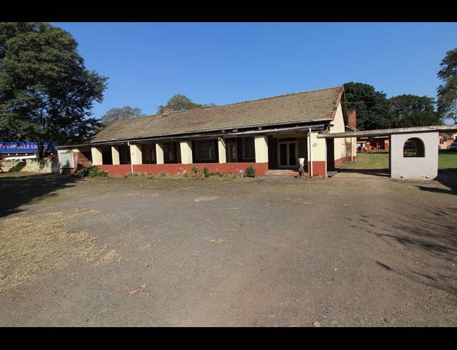 8,042M² HOTEL FOR SALE IN THORNVILLE